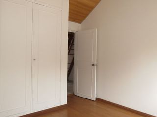 Foto 24 de VENDO CASA EN LISBOA