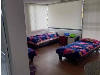 Foto 4 de de renta casa con piscina para iglesia institutos  u oficinas o vivienda y negocio