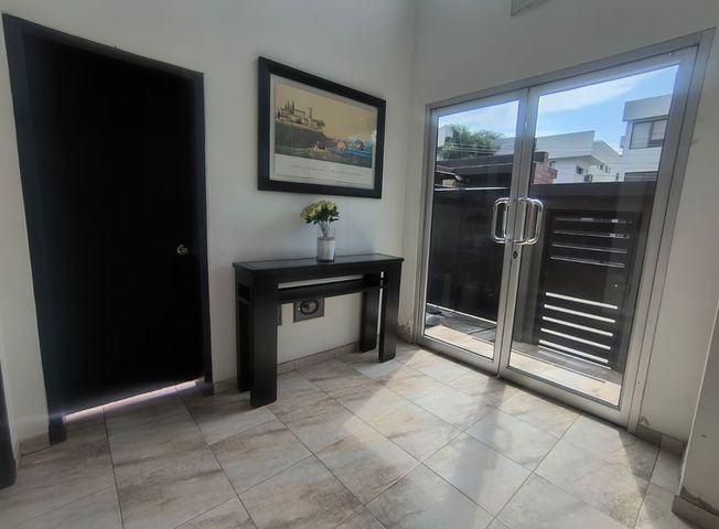 Apartamento en venta en Ceibos - Altro