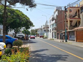 Foto 2 de Se Alquila Casa En Surco Urbanisacion Sagitario!!