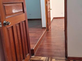 Foto 12 de Se Alquila Casa En Surco Urbanisacion Sagitario!!