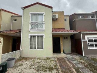Foto 1 de Alquilo Casa en Urb La Perla Et 4