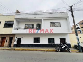 Foto 1 de Bajo De Precio‼️Se Vende Casa De 2 Pisos Como Terreno – Cerca A Malvinas