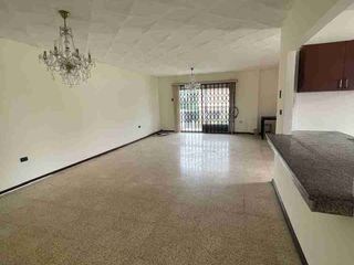Departamento en venta con baja de precio en Urdesa central