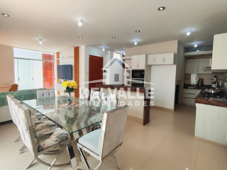 Foto 5 de SE VENDE LINDA CASA DE OCASION EN MIRAFLORES COUNTRY CLUB