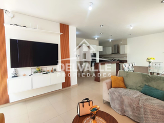 Foto 4 de SE VENDE LINDA CASA DE OCASION EN MIRAFLORES COUNTRY CLUB