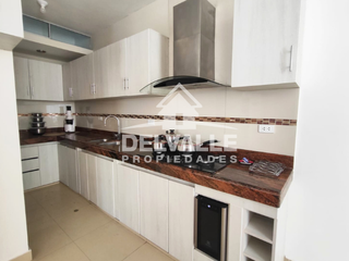 Foto 7 de SE VENDE LINDA CASA DE OCASION EN MIRAFLORES COUNTRY CLUB