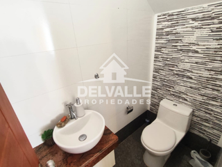 Foto 9 de SE VENDE LINDA CASA DE OCASION EN MIRAFLORES COUNTRY CLUB