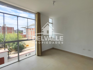Foto 10 de SE VENDE LINDA CASA DE OCASION EN MIRAFLORES COUNTRY CLUB