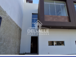 Foto 2 de ALQUILER DE CASA DE ESTRENO EN Urb. MIRAFLORES COUNTRY CLUB