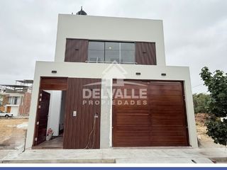 Foto 1 de Casa Moderna de 2 Pisos + Terraza | 165 m² Construidos – Zona Fresca y Ventilada