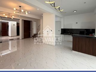Foto 5 de Casa Moderna de 2 Pisos + Terraza | 165 m² Construidos – Zona Fresca y Ventilada