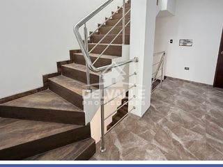 Foto 14 de Casa Moderna de 2 Pisos + Terraza | 165 m² Construidos – Zona Fresca y Ventilada