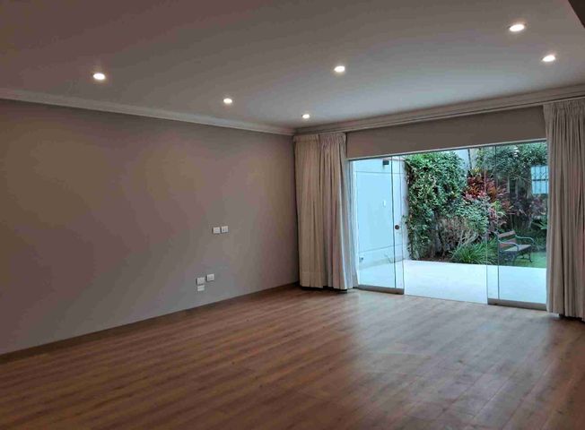 Casa en Venta en San Isidro - Vista 5