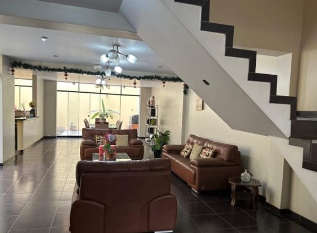Apartment, 180 m²