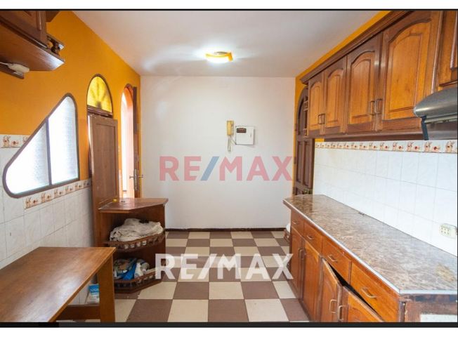 Casa en Venta en Chorrillos - Więcej
