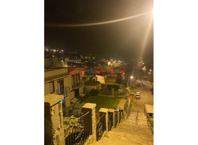 Casa en Venta en Chaclacayo - Więcej
