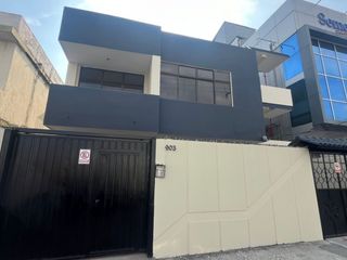 Casa en Venta en Urdesa central