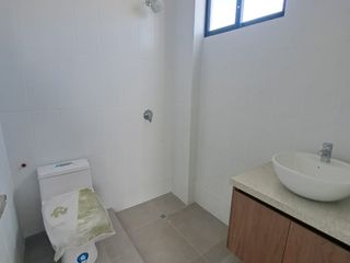 Casa en Venta en Samborondon - Więcej