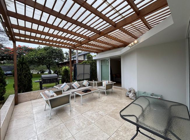 Casa en Venta en Santiago de Surco - Więcej