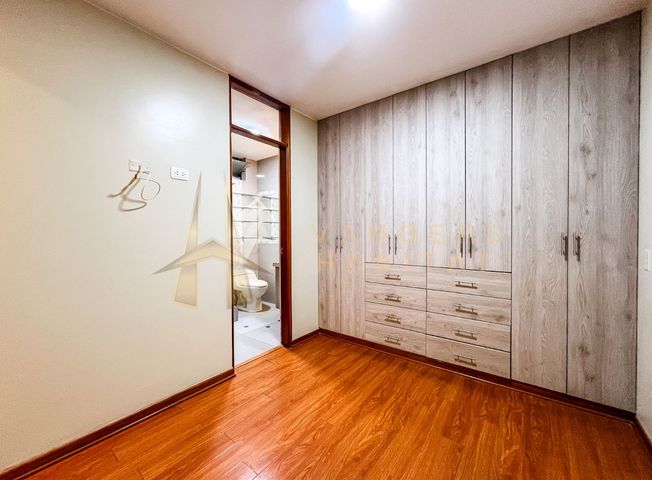 Departamento en Venta en La Calera de la Merced - Więcej