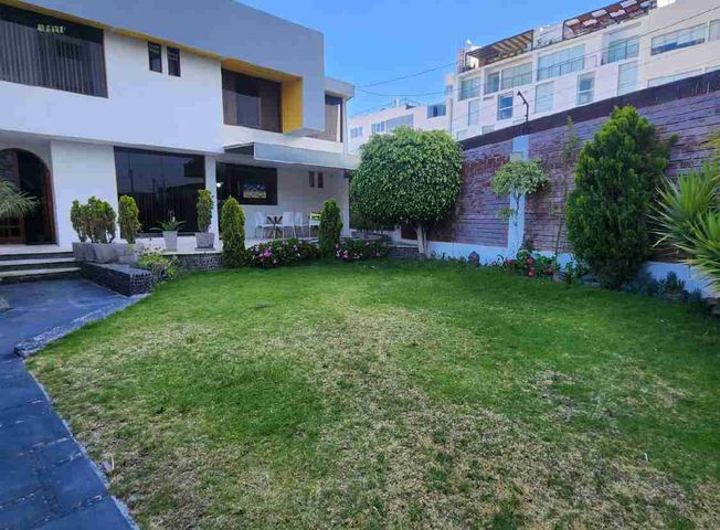 Casa en Venta en Cayma - Mehr