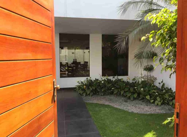 Casa en Venta en Santiago de Surco - Vista 4