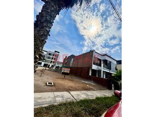 Terreno en Venta en Ate - Meer