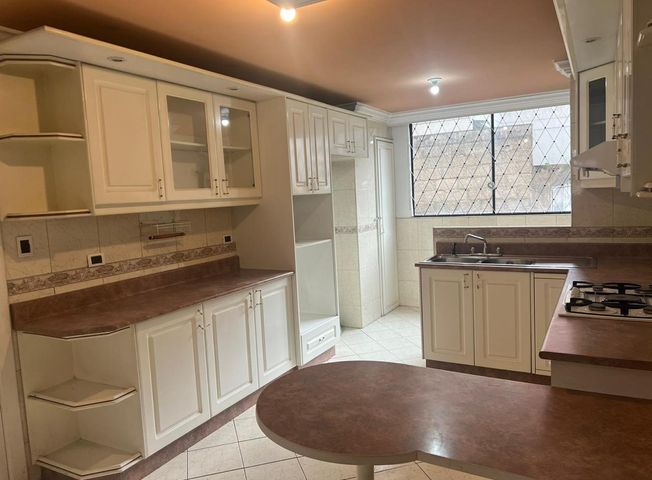 Apartamento en venta en El Inca - Vista 4
