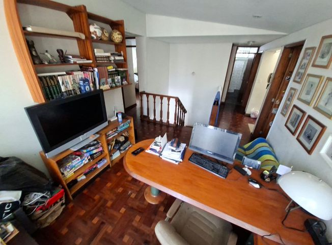 Casa en Venta en Santiago de Surco - Więcej