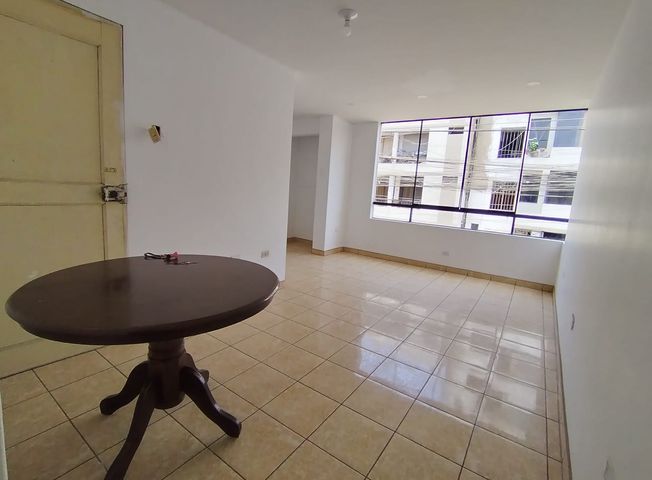 Departamento en Venta en San Juan de Lurigancho - Widok 4