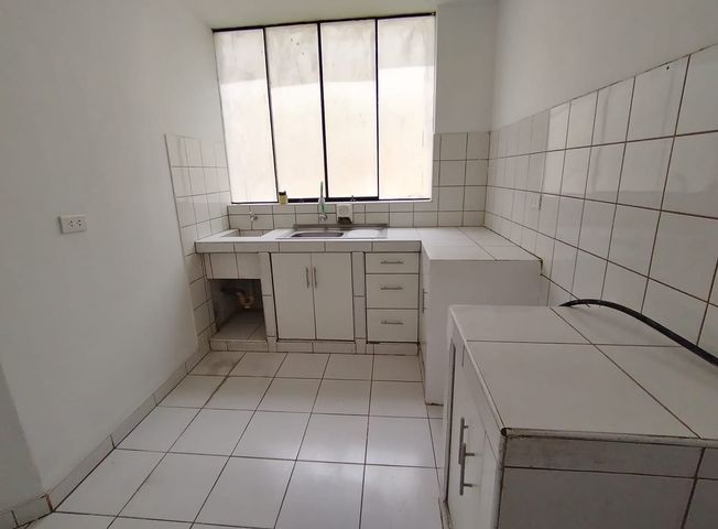 Departamento en Venta en San Juan de Lurigancho - Więcej