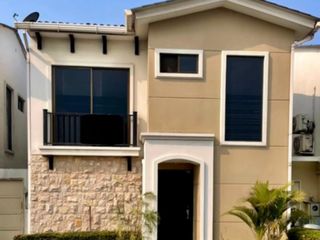 Casa en Venta en Mucho Lote