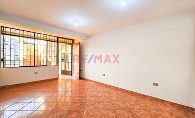 Departamento en Venta en Los Olivos - Widok 2
