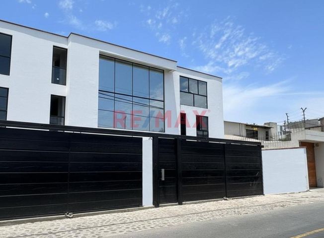 Departamento en Venta en Santiago de Surco - Görünüm 3