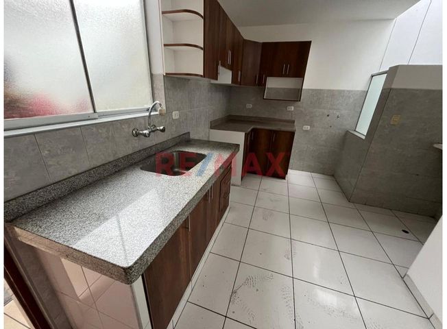 Departamento en Venta en Los Olivos - Widok 5