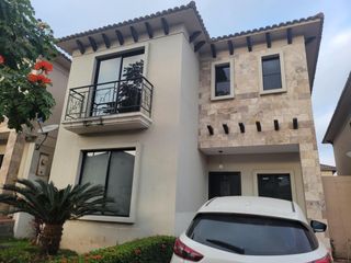 Departamento en venta con baja de precio en Via A La Costa