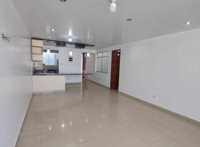 Departamento en Venta en Santiago de Surco - View 4