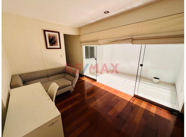 Departamento en Venta en San Borja - More