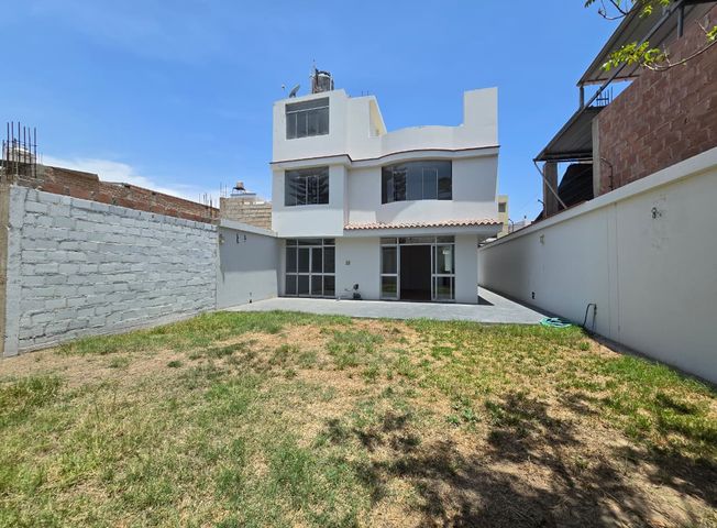 Casa en venta en Tacna | PROPERATI