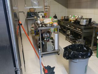 Local Comercial en Venta en Comas - Więcej