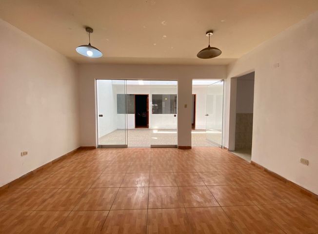 Casa en Venta en San Juan de Miraflores - Vista 6