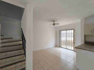 Casa en Venta en Mucho Lote