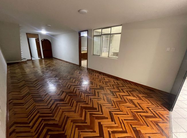 Casa en Venta en Santiago de Surco - Mehr