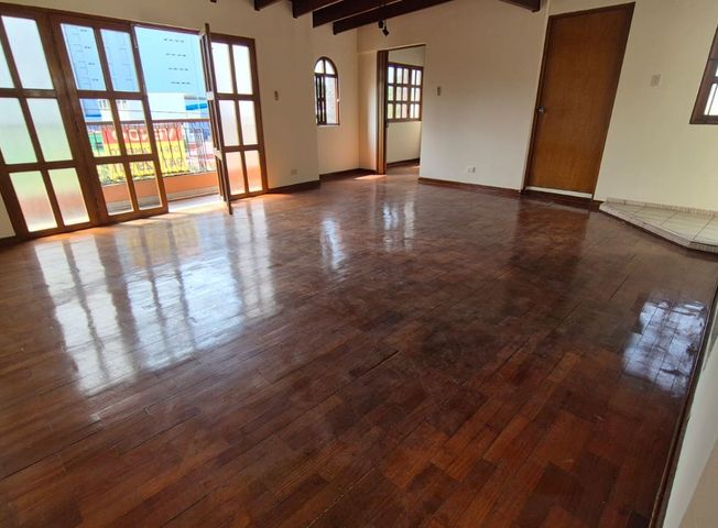 Departamento en Venta en Jesús María - Więcej