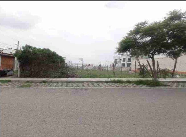 Terreno en Venta en Cayma - Widok 6