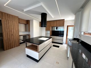 Apartamento en Alquiler en Miravalle