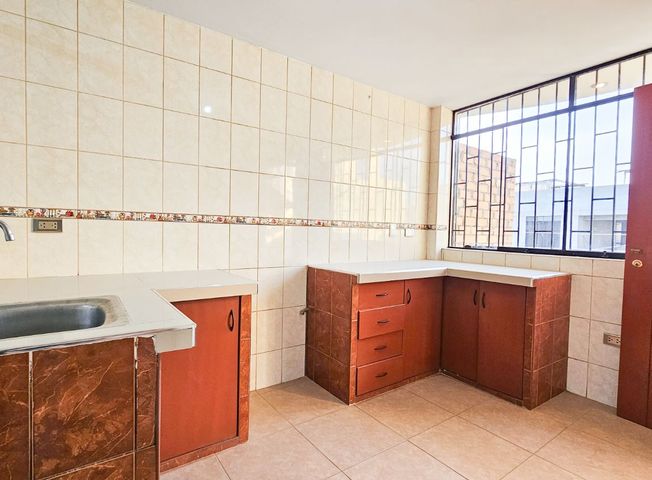 Departamento en Venta en Los Olivos - Więcej