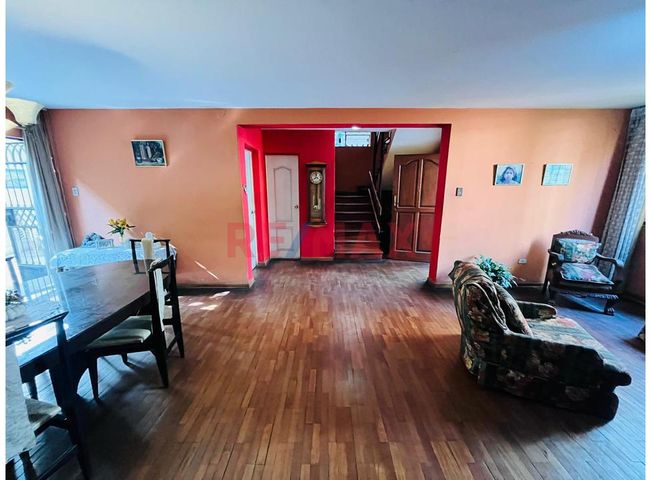 Casa en Venta en Ate - Fler