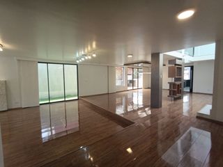 Casa en Venta en Monteserrin